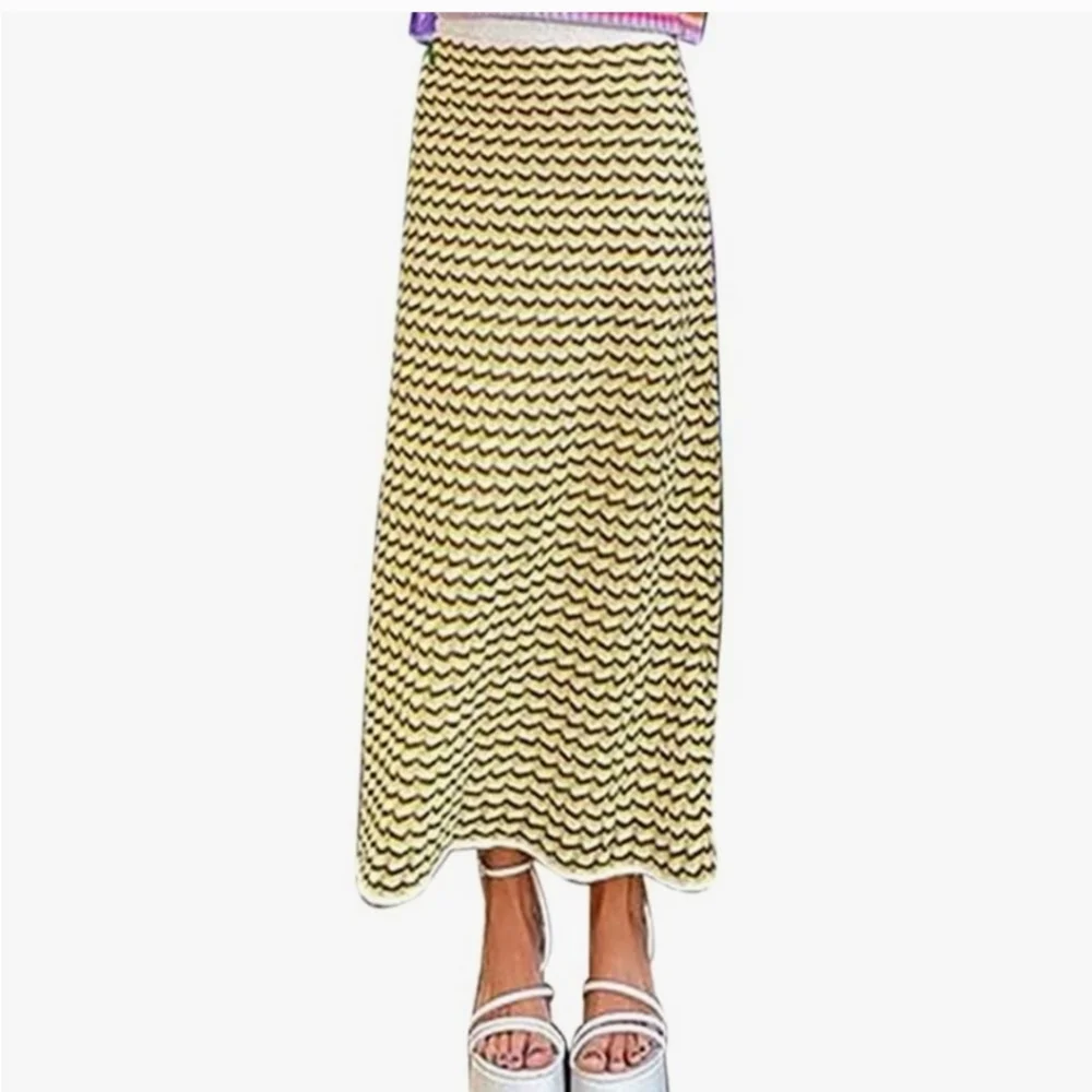 Zara Pointelle Knit Skirt Size Small‎ NWOT